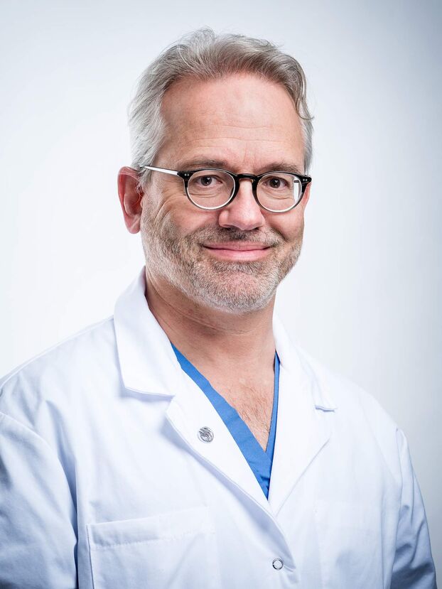 Arzt Rheumatologe Urs Strässle